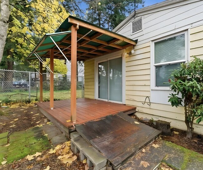 Building Photo - 0125-01