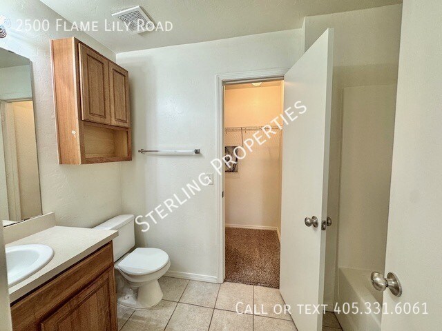 Building Photo - 2500 Flame Lily Rd