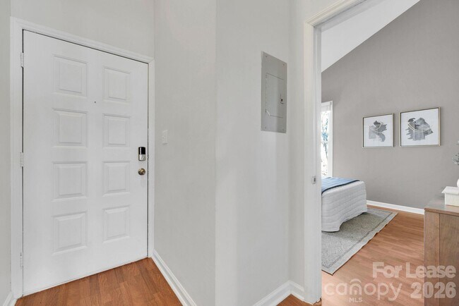 Building Photo - 300 S Cedar St