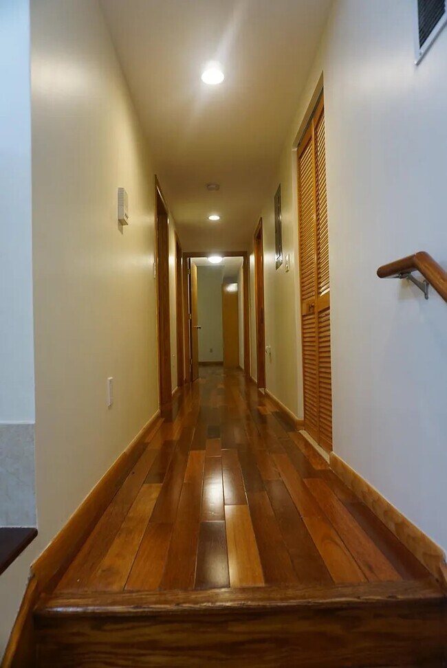 Building Photo - 6302 Jefferson St