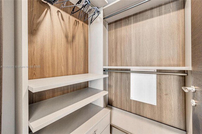 Building Photo - 88 SW 7th St