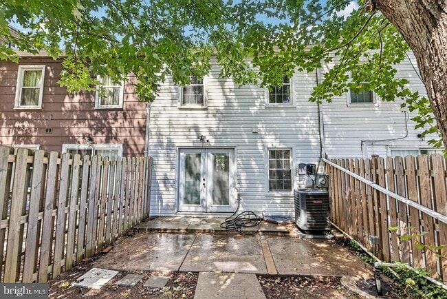 Building Photo - 2905 Wren Ct