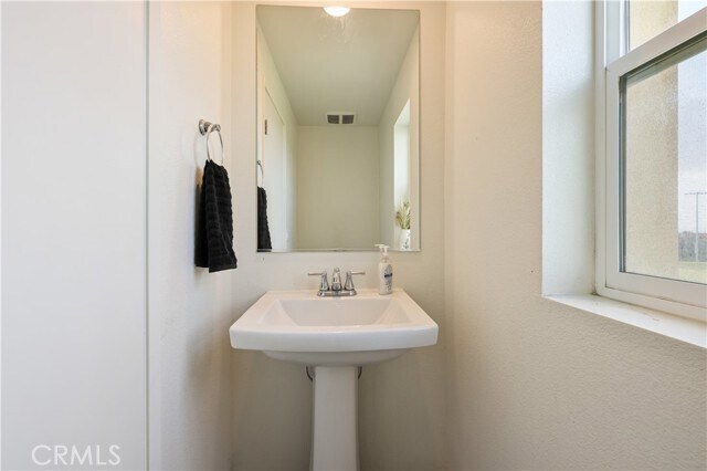 Building Photo - 5240 Beachfront Cove