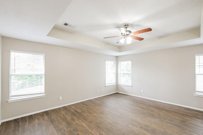 Building Photo - 20407 Wild Berry Dr