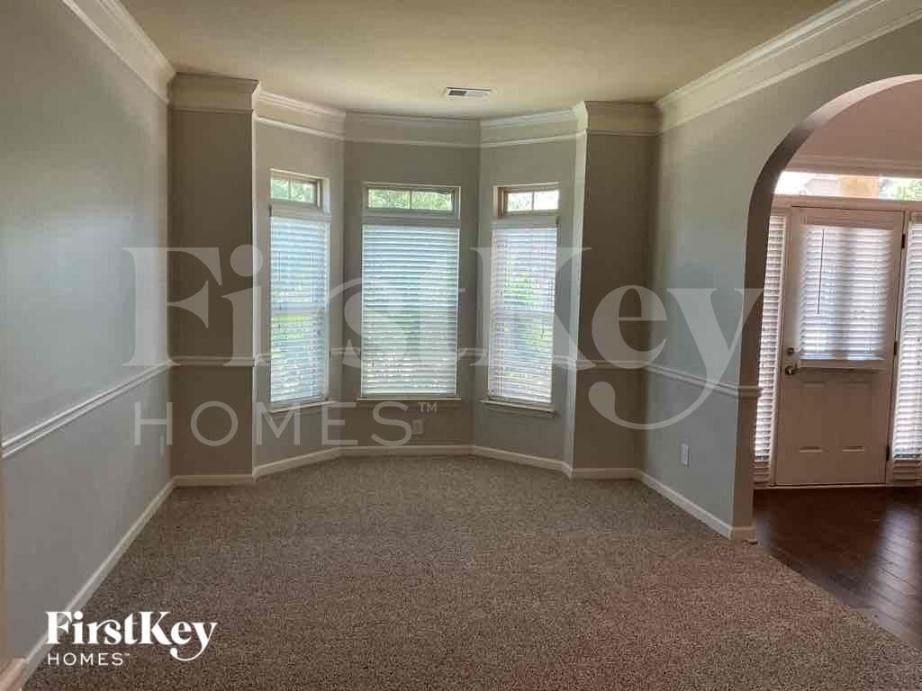 Building Photo - 624 Parkside Pl Dr