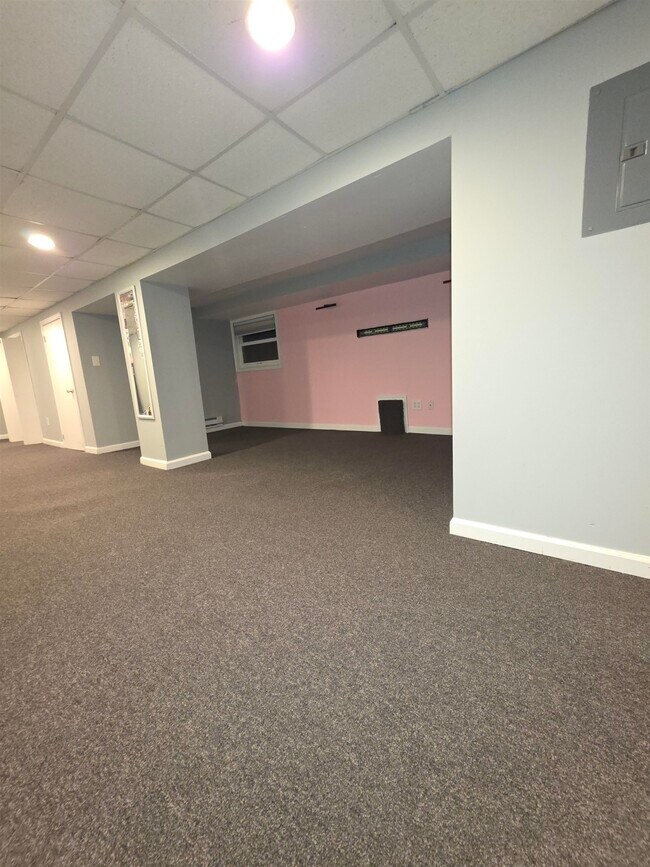 Building Photo - 365 Avenue A