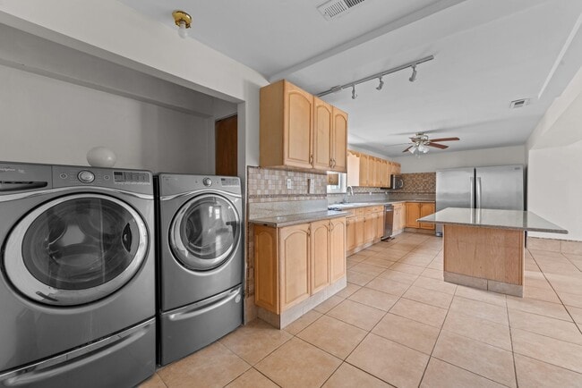 Building Photo - 2 Wild Cherry Ln