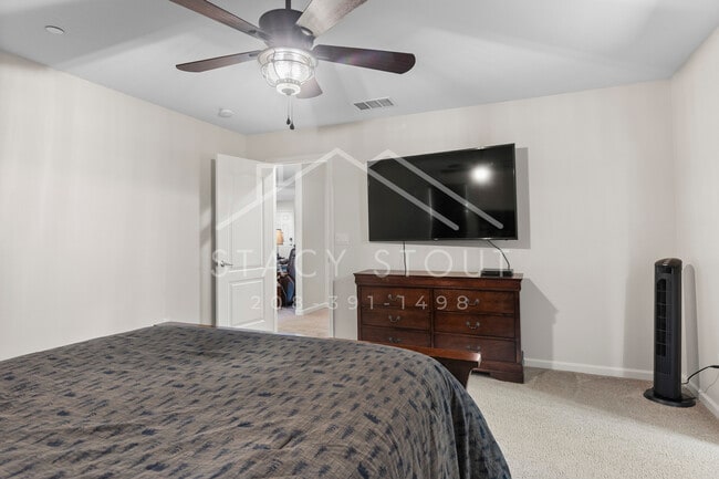 Building Photo - 1385 Deerwood St