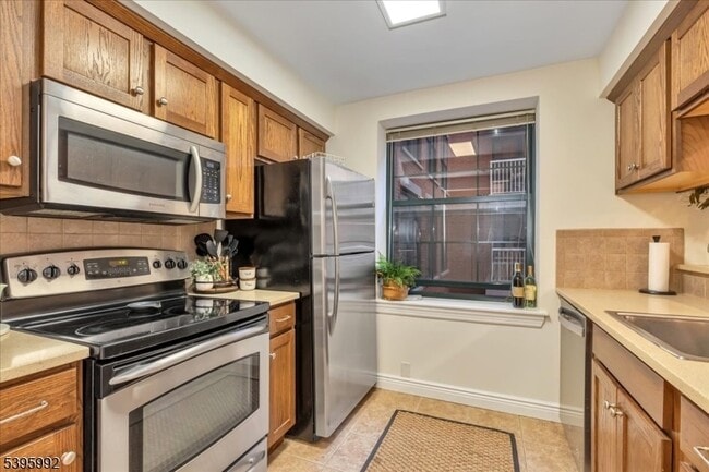 Building Photo - 7 Prospect St