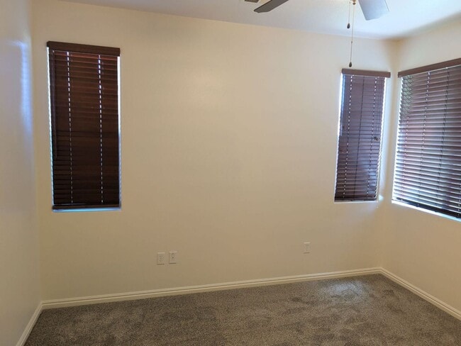 Building Photo - Easy Living in Coral Canyon! 3 Bedroom Home
