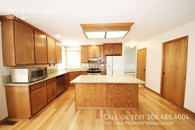 Building Photo - 243 S 20th Ave