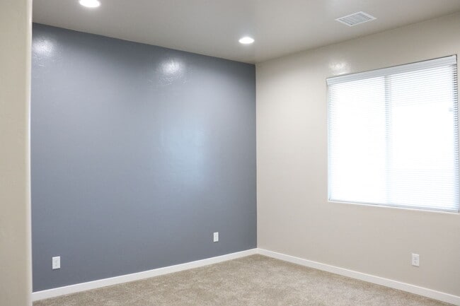 Building Photo - Welcome to your Southern Arizona desert oasis!