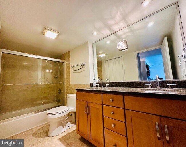 Building Photo - 1420 Locust Walk