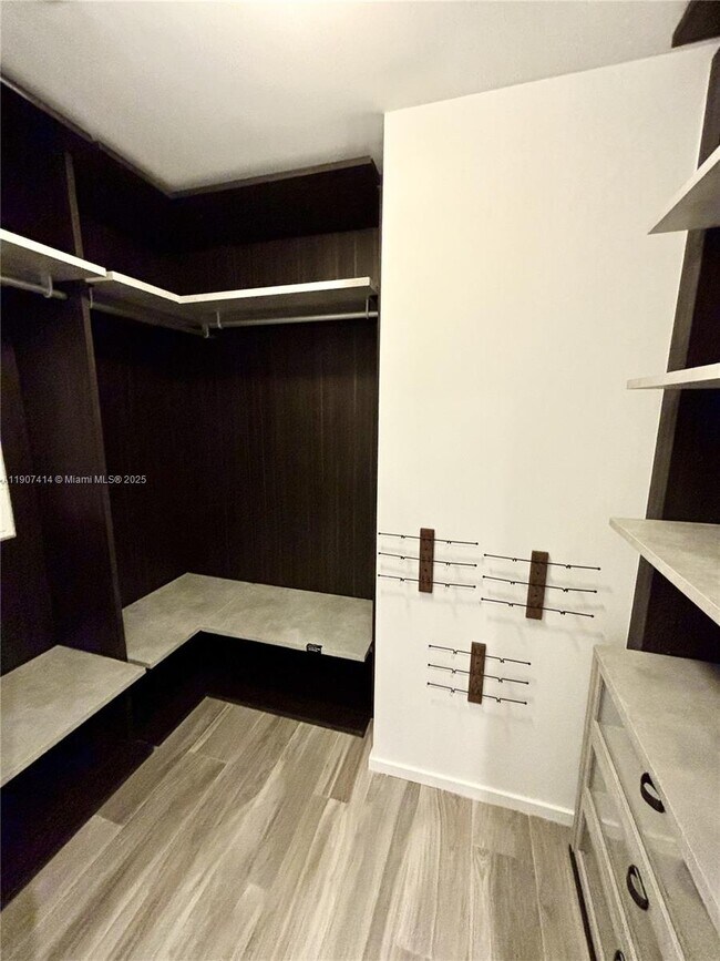 Building Photo - 801 S Miami Ave