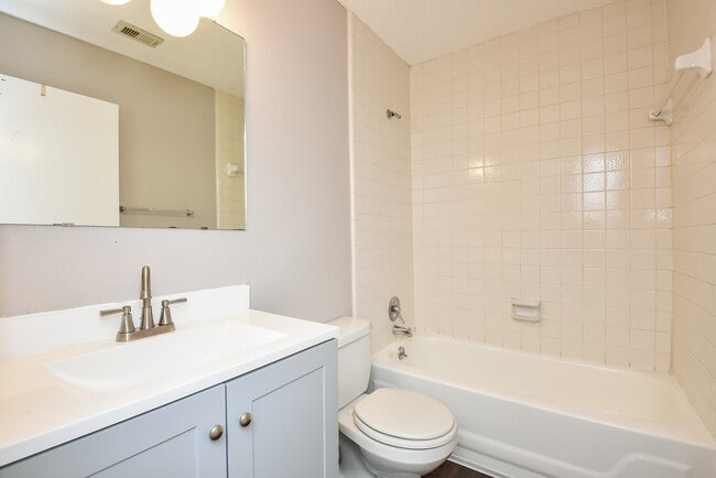 Building Photo - 5809 Village Forest Ct