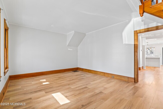 Building Photo - 555 Cedar Ave