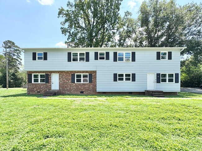 Building Photo - 101 Greenbriar Rd