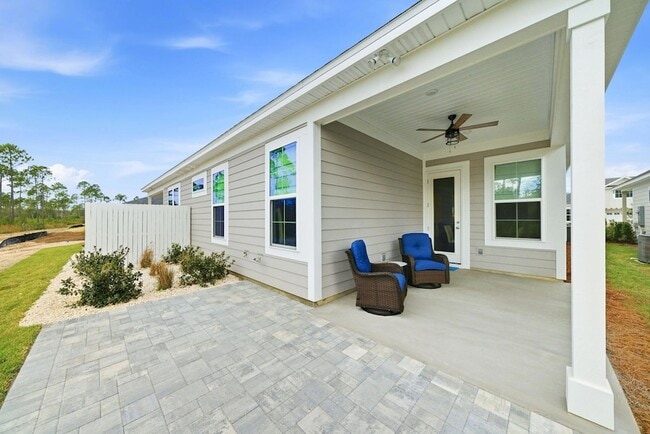 Building Photo - 323 Suwannee Dr