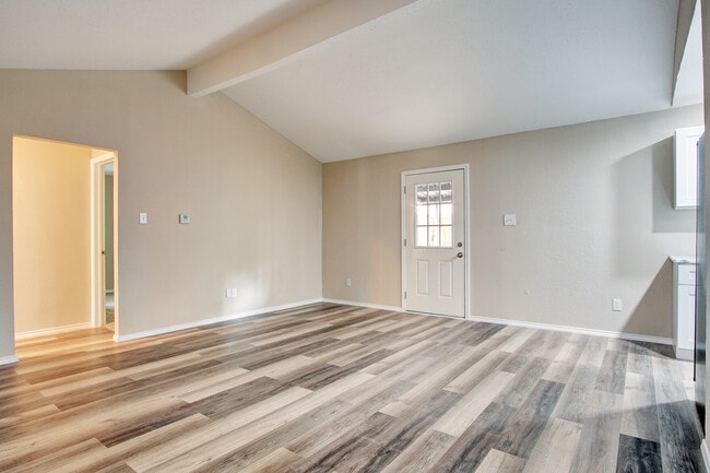 Building Photo - 2402 Ozark Dr