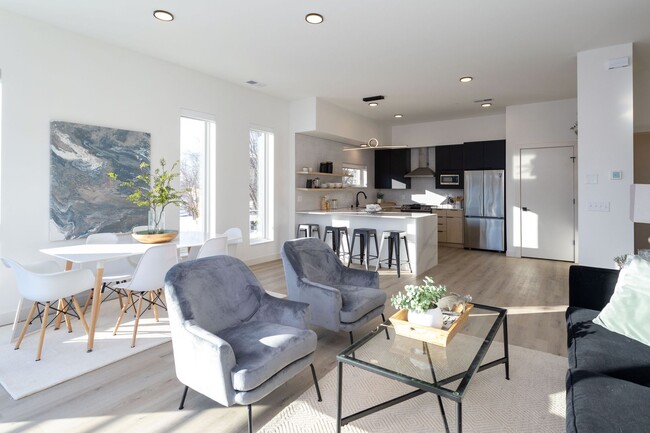 Building Photo - The Maker