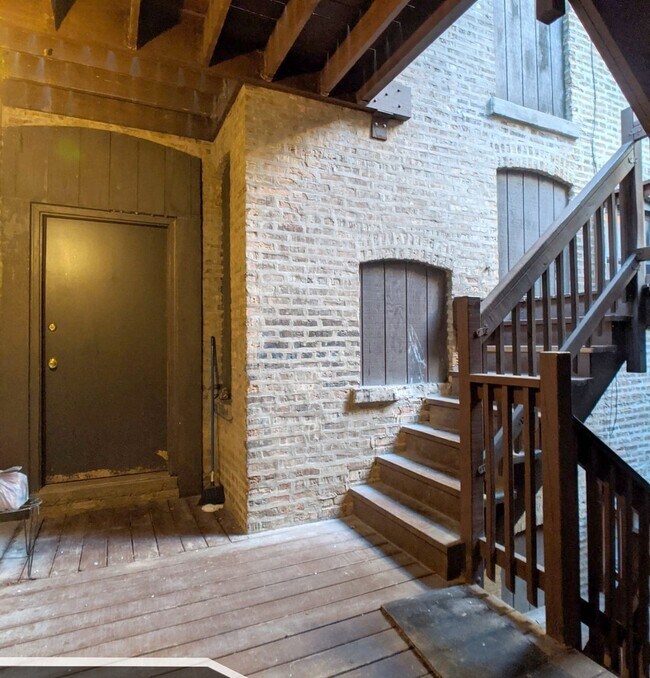 Building Photo - 2323 N Kedzie Blvd