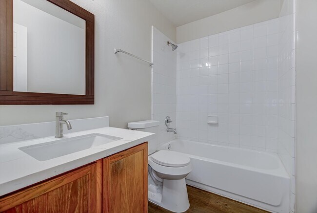 Building Photo - 13983 Maximos Dr