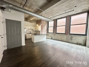 Building Photo - Renovated Spacious Loft For Rent in Downto...