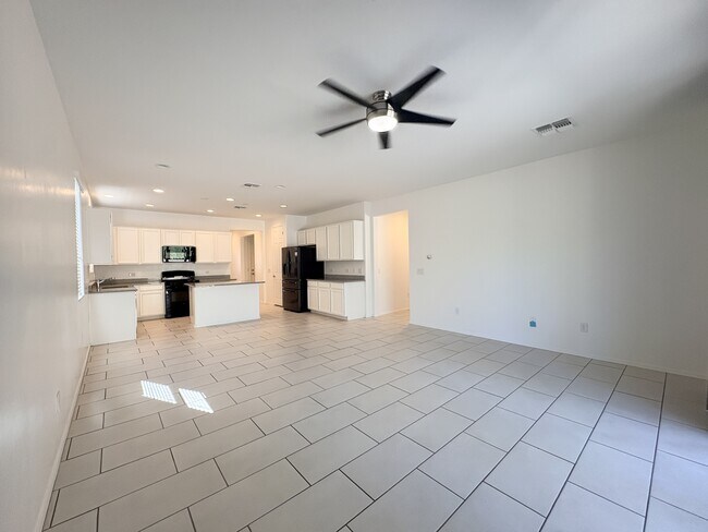 Building Photo - 7214 S Via Tierra Mesa