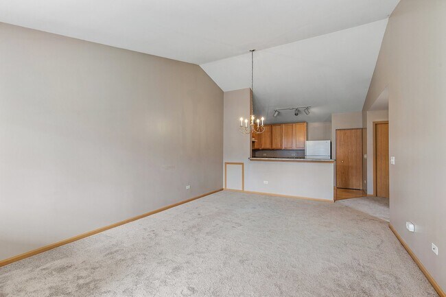 Building Photo - 219 Silverstone Dr