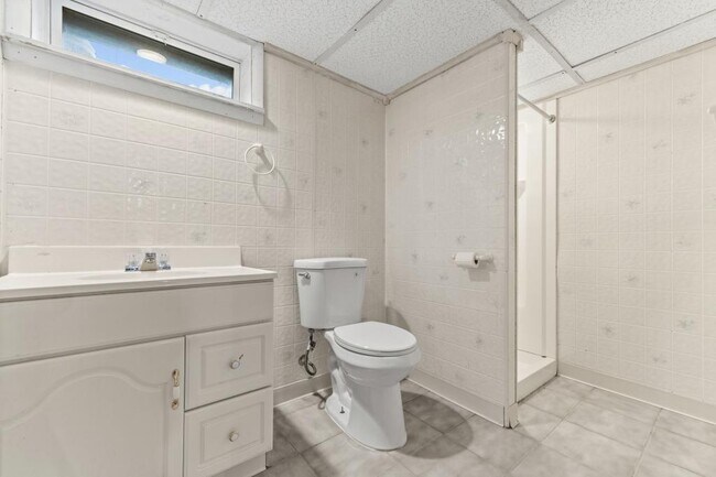 Building Photo - 2611 W 23rd St