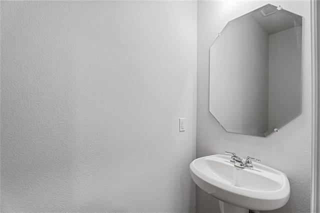 Building Photo - 5117 Unity Dr