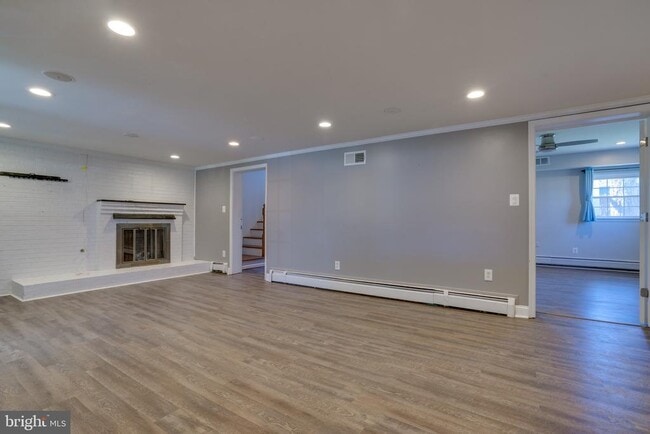 Building Photo - 1206 Riggs Ct