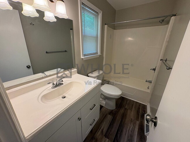Building Photo - 386 Wildwood Ct