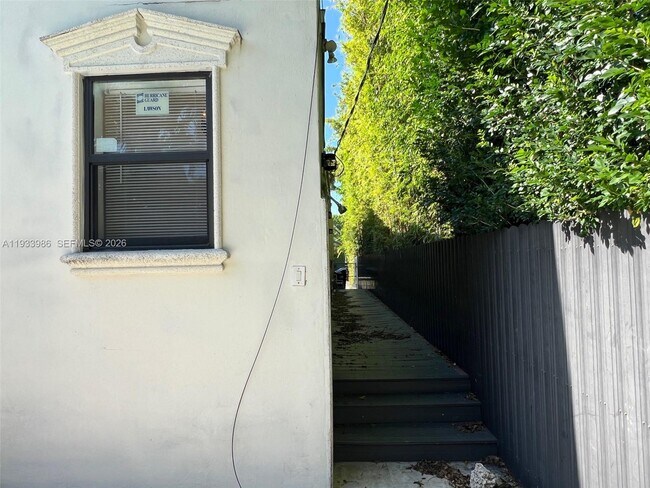 Building Photo - 4575 Post Ave