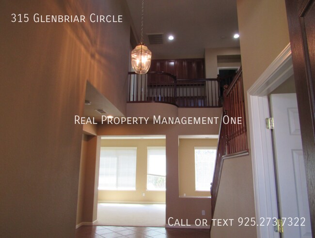 Building Photo - 315 Glenbriar Cir