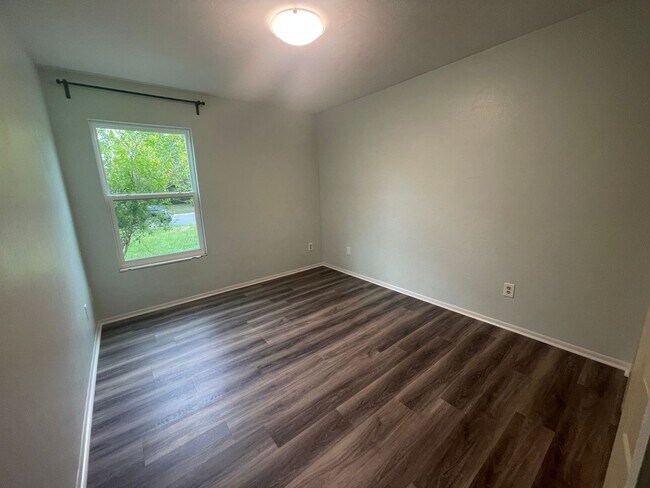 Building Photo - 3/2 (Northwood Oaks) Beautiful split floor plan home with custom brick accents and large landscap...