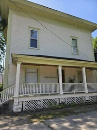 Building Photo - 807 Ferris Ct