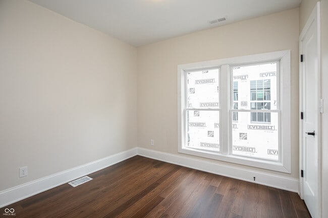 Building Photo - 405 Keystone Ave