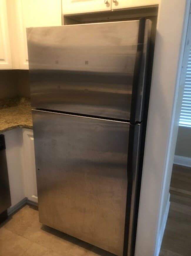 Building Photo - 6980 Roswell Rd