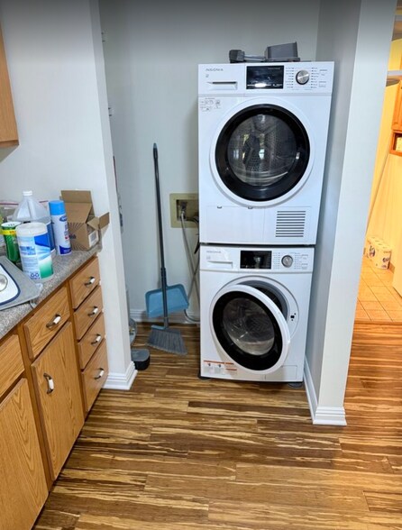 Building Photo - 3058 Bass Dr