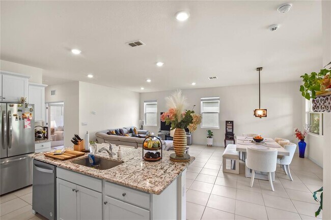 Building Photo - 6345 SW 88th Loop