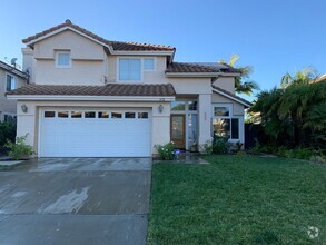 Building Photo - Beautiful Oceanside 3 Bedroom Home with Lo...