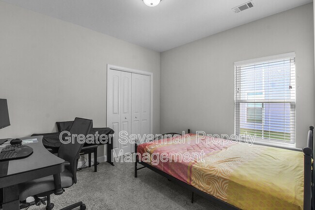 Building Photo - 208 Alyssa Ave