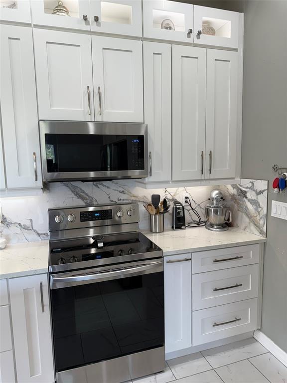 Building Photo - 731 Masterpiece Dr