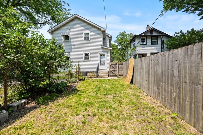 Building Photo - 291-293 Olentangy Street