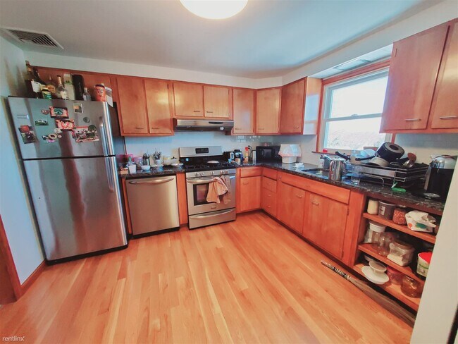 Primary Photo - 2 br, 1 bath Condo - 27 Windy Knls # 2NDFL
