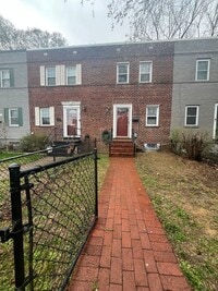 Building Photo - 409 Laverne Ave