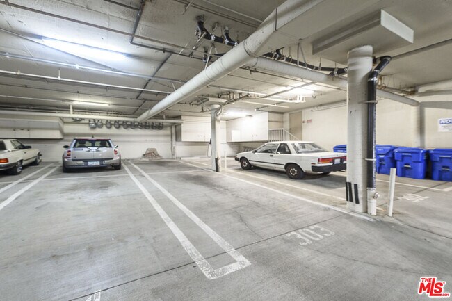 Building Photo - 11667 Gorham Ave