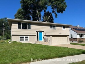 Building Photo - 3 Bedroom Home 1.5 Bath for Rent