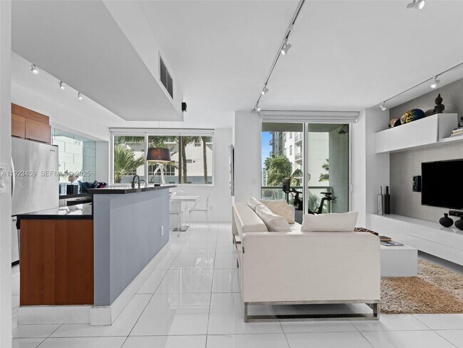 Building Photo - 253 NE 2nd St